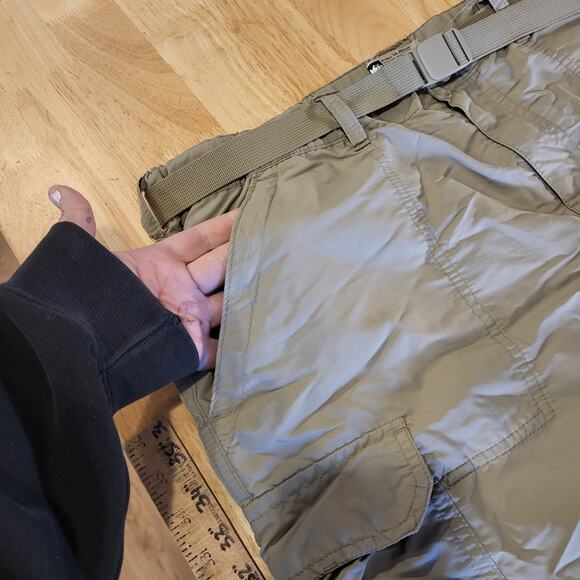 REI 14 Petite Khaki Nylon Convertible Pants Zip Pocket Belted 32" Waist - Picture 6 of 16